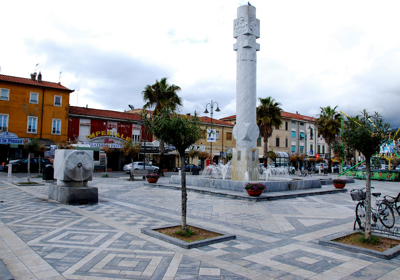 ''la piazza del marmo'' - Carrara