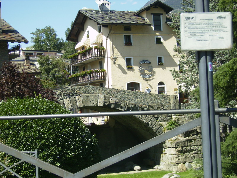 ''Ponte di pietra'' - Aosta