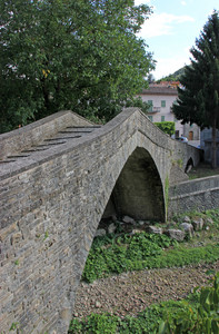 Il ponte a schiena d’ asino di Apecchio