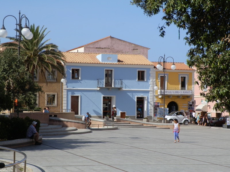 ''un po’ d’azzurro per piazza Vittorio Emanuele'' - Santa Teresa Gallura