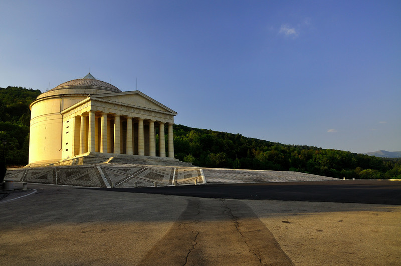 ''spiazzo del tempio Canoviano'' - Possagno