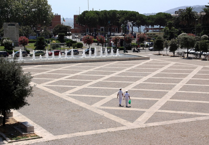 ''La Spezia e i suoi marinai'' - La Spezia