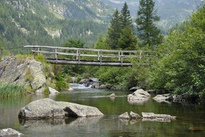 Ponte in legno sul fiume Chiese