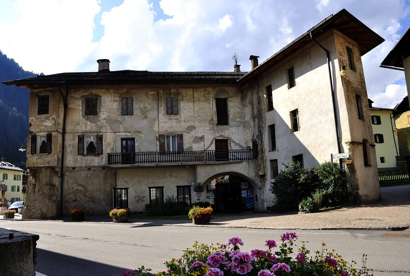 ''Piazza Card. C. Migazzi'' - Peio