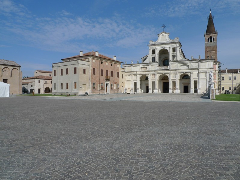 ''Piazza Matilde di Canossa'' - San Benedetto Po