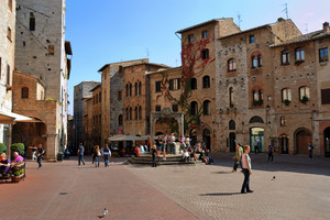 In Piazza della Cisterna