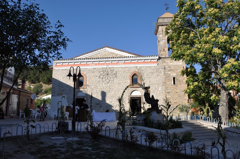 ''Piazza della SS. Annunziata con l’omonima chiesa'' - Carlantino