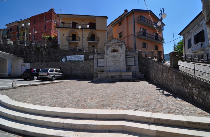 ''Quando il casale è “buono” si vede dalla sagra… sullo sfondo!!!'' - Casalbuono