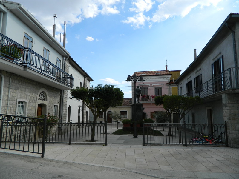 ''Largo IV Novembre'' - Savignano Irpino