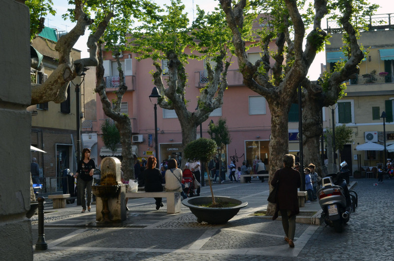 ''” PIAZZ A DEL MERCATO”'' - Nettuno