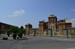 la città delle cicogne