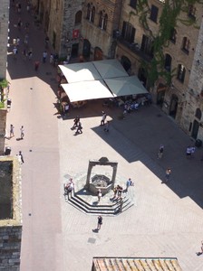 Piazza della Cisterna dall’alto- SAN GIMIGNANO