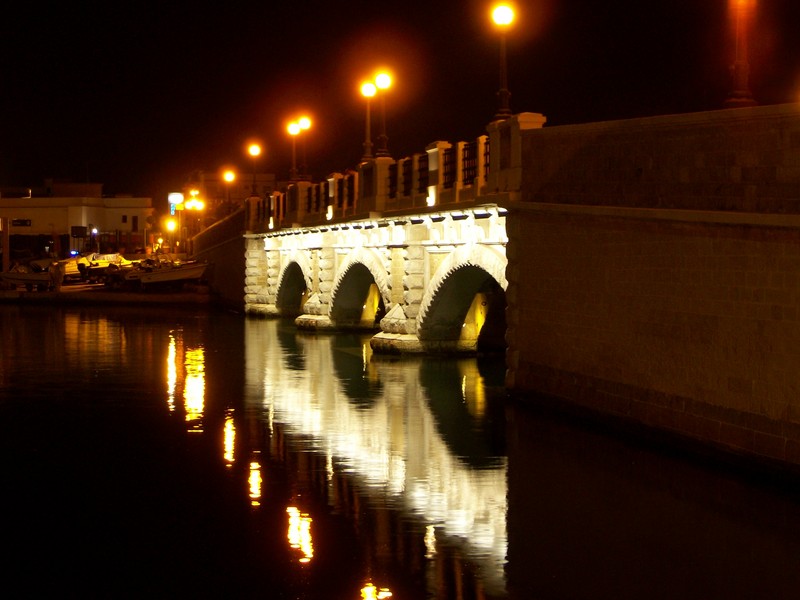 ''il ponte di pietra'' - Taranto