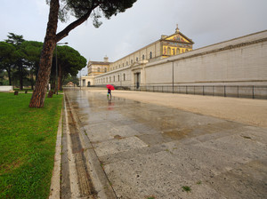 Piazzale san Paolo sotto un temporale estivo