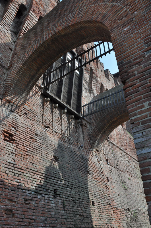 ''Ponte levatoio dal fossato'' - Soncino