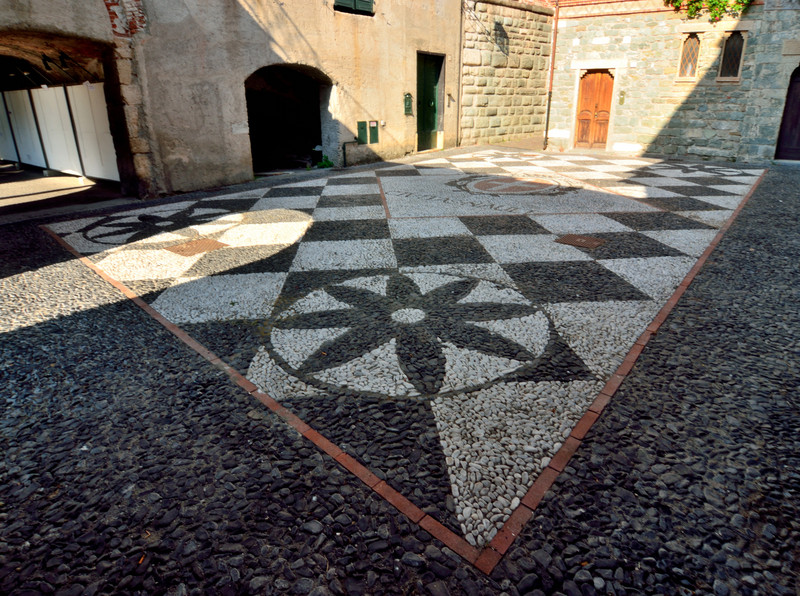 ''Piazza Dante'' - Noli