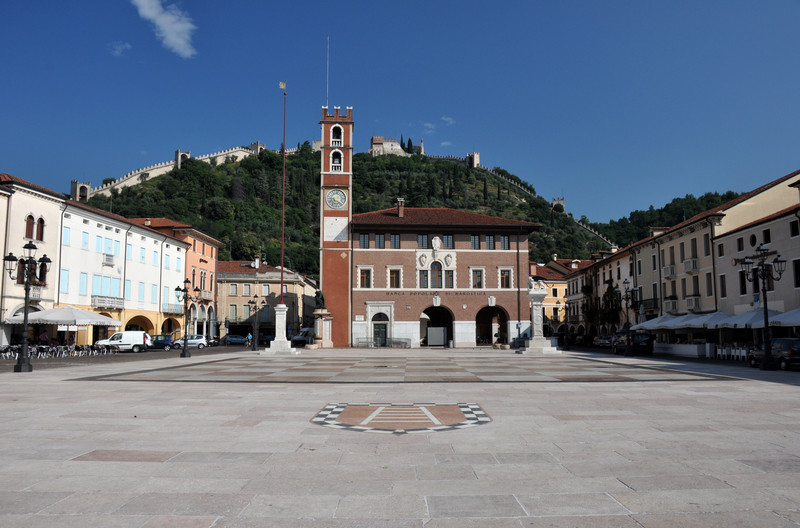 ''Piazza Castello'' - Marostica