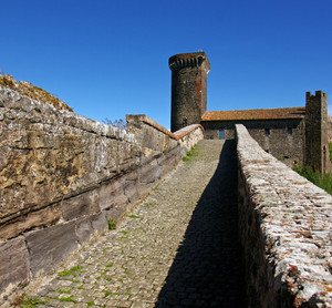 la strada per il castello
