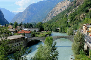 Il ponte sulla Dora Baltea