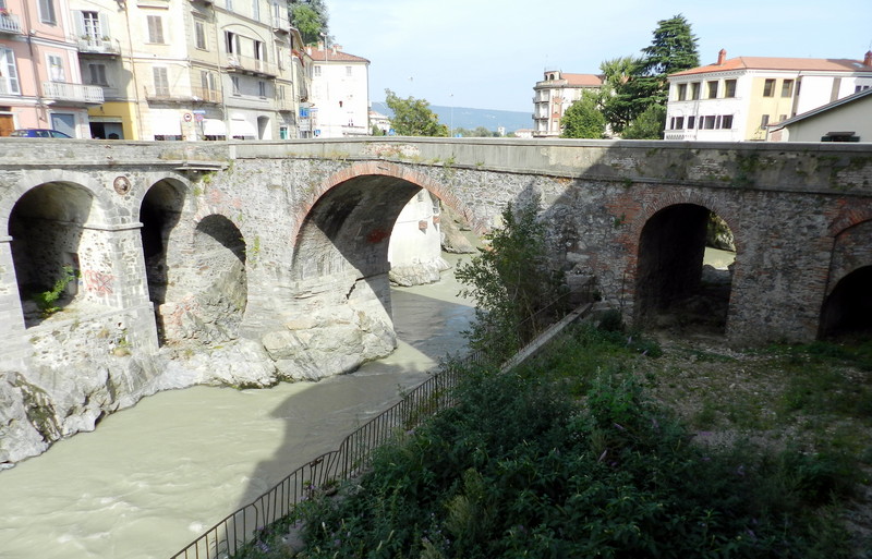 ''confluenza d’archi'' - Ivrea