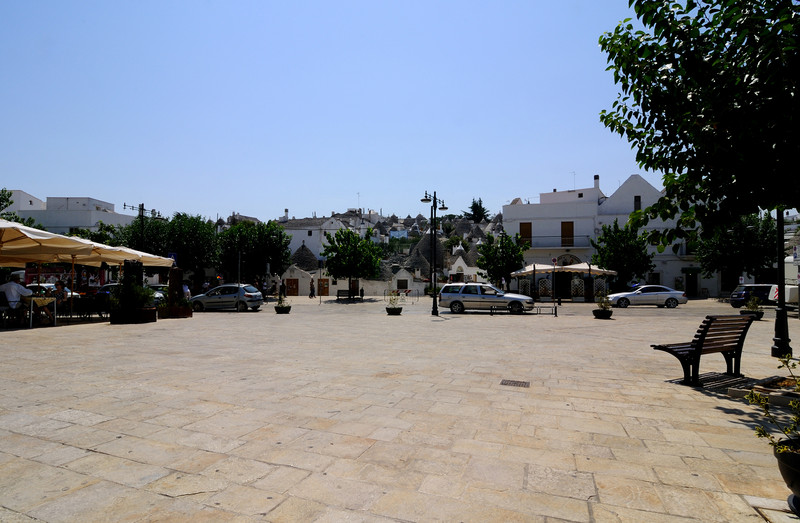 ''Largo Martellotta'' - Alberobello