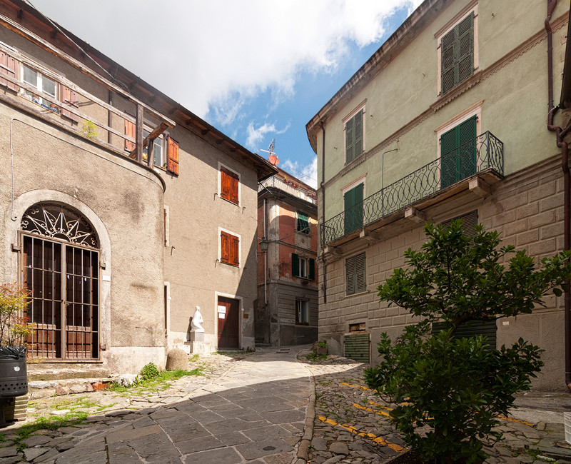 ''La piazzetta dello scultore'' - Fosdinovo