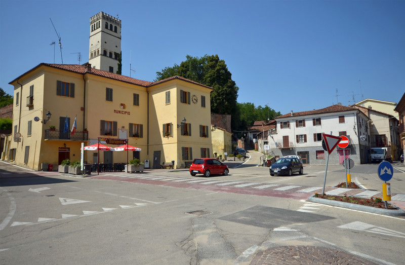 ''Una rossa e una blu'' - Monale