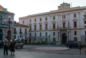 Angolo della Congestionata Piazza Principale