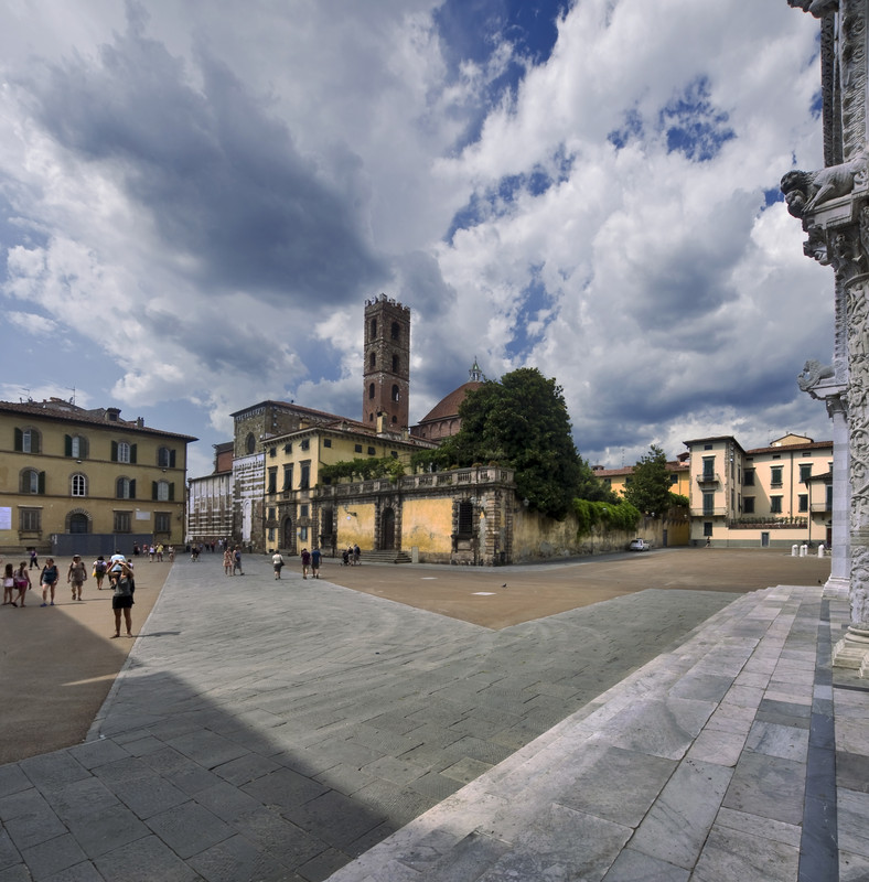 ''Piazza San Martino'' - Lucca