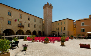 Trevi (PG) – Piazza Mazzini