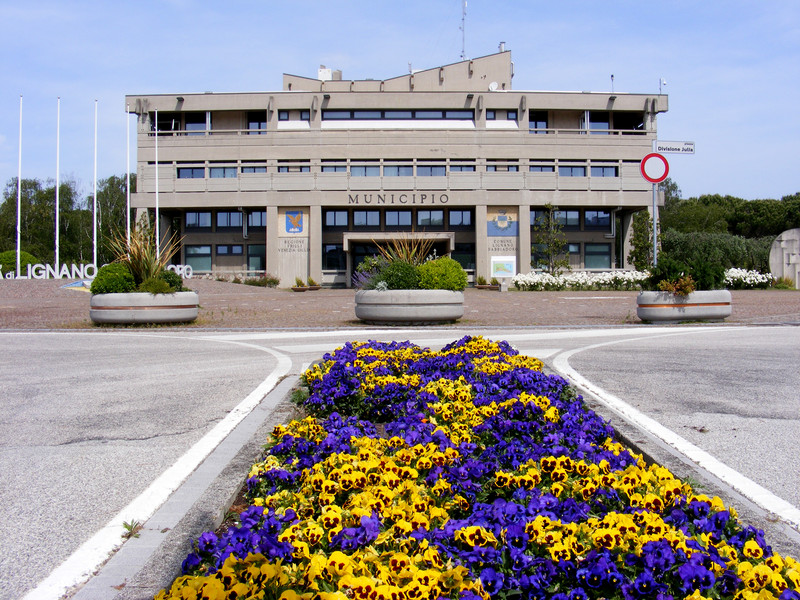 ''Piazza Divisione Julia'' - Lignano Sabbiadoro