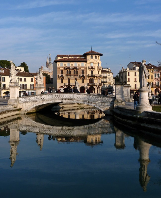''Il Santo sullo sfondo'' - Padova