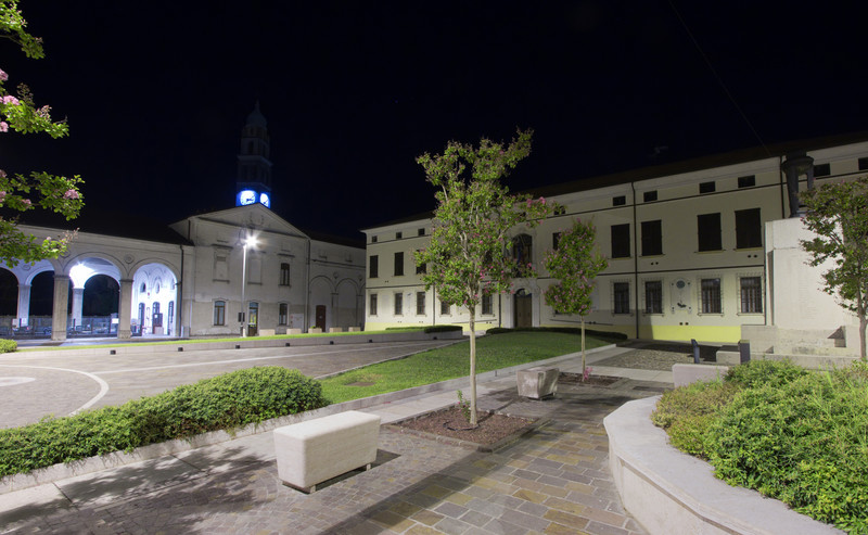 ''Piazza Vittorio Veneto'' - Castelmassa