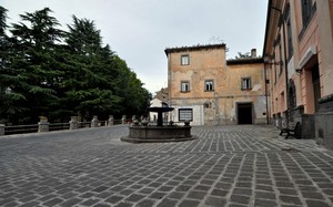 Piazza Porta Albana