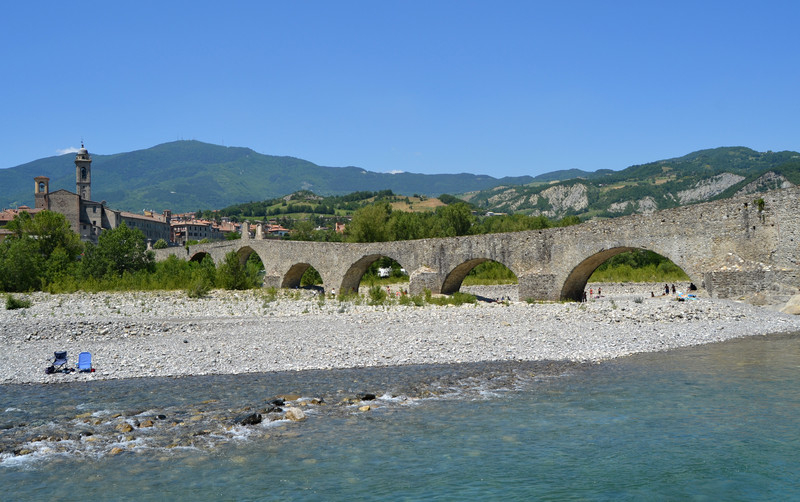 ''Abbronzarsi al Ponte Gobbo'' - Bobbio
