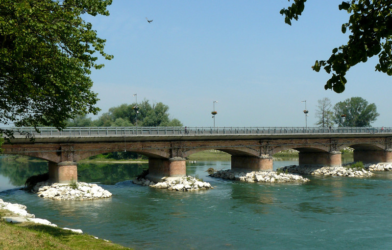 ''In volo sul ponte di Napoleone'' - Lodi