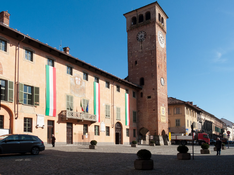 ''P.za Caduti Libertà'' - Cherasco