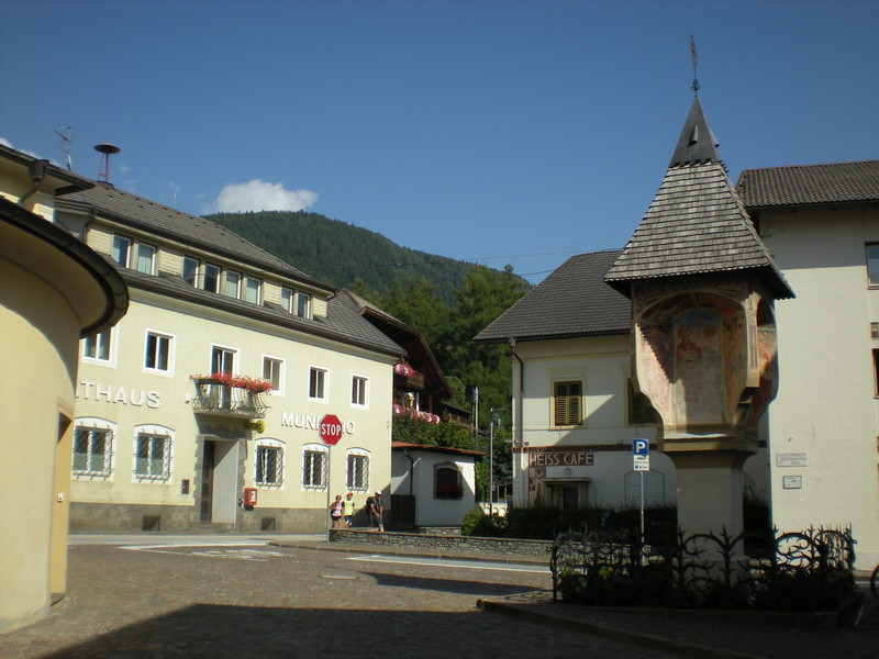 ''Piazza Santa Margherita'' - Monguelfo-Tesido