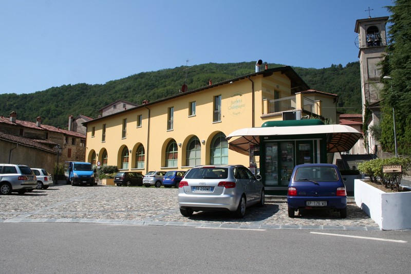 ''Piazza Foppa'' - Garlate