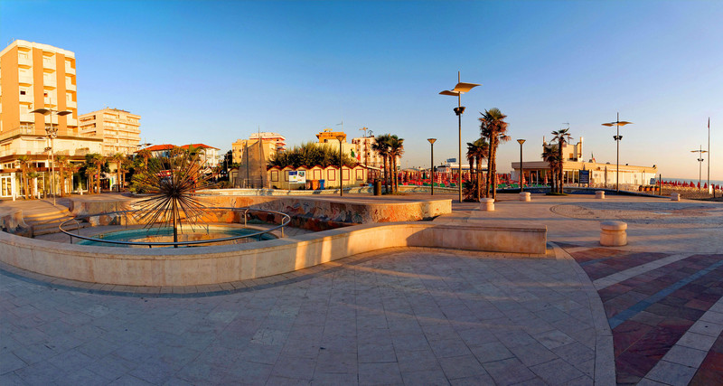 ''Panoramica del Piazzale Roma al sorgere del sole'' - Misano Adriatico