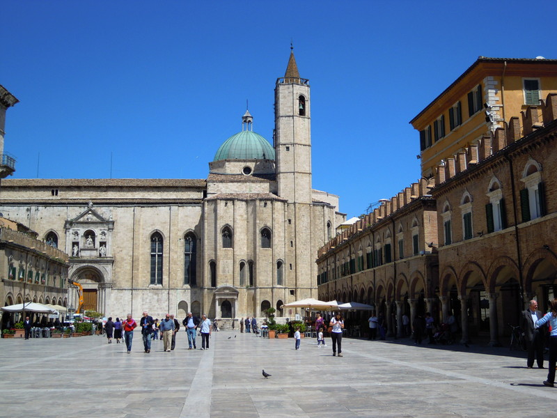 ''La Piazza in travertino'' - Ascoli Piceno