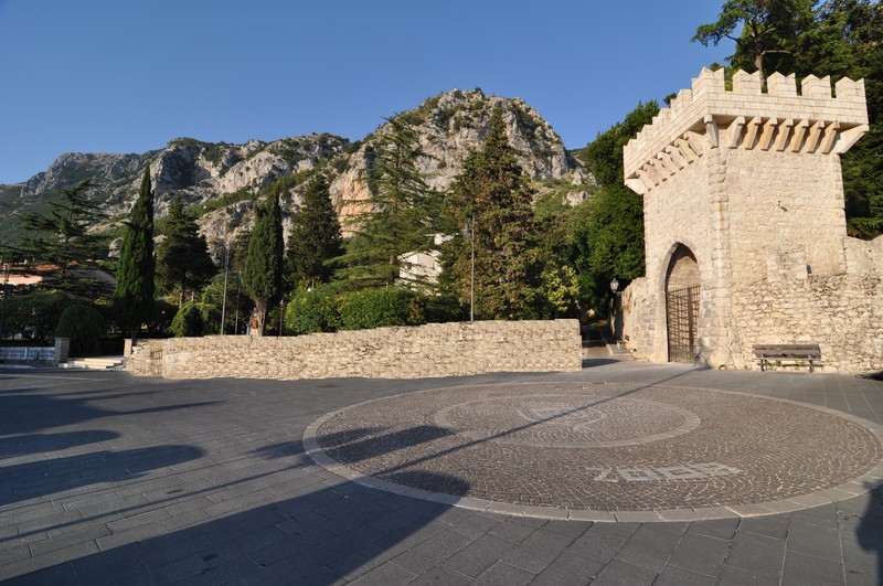 ''Piazza della Rimembranza'' - Valva