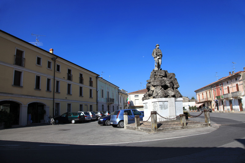 ''piazza Roma'' - Rivarolo del Re ed Uniti