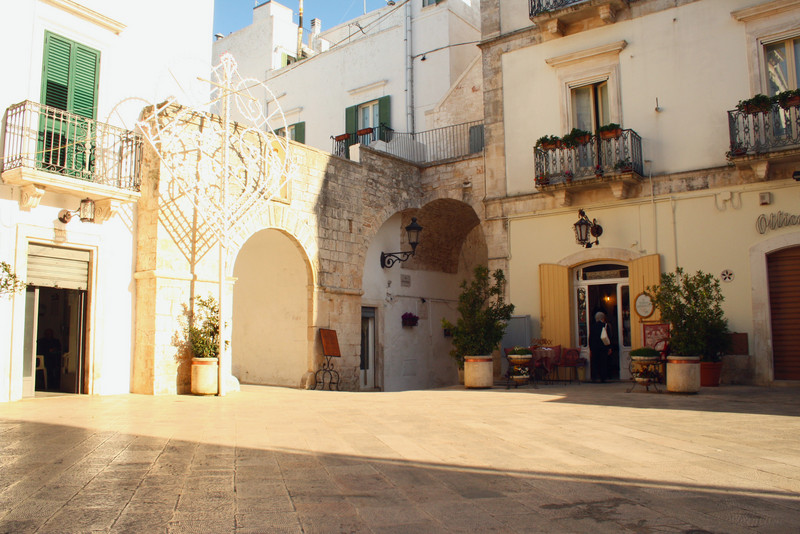 ''Piazza   V. Emanuele'' - Locorotondo