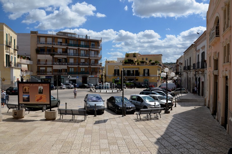 ''prima piazza della colonna'' - Canosa di Puglia