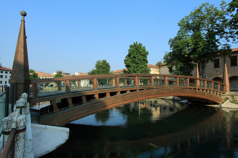 ''Vicino, vicino ……..'' - Treviso