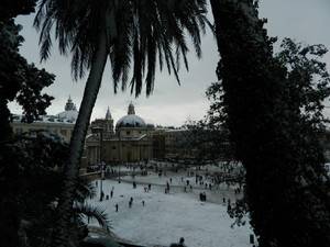 Mezzogiorno  a Piazza del Popolo