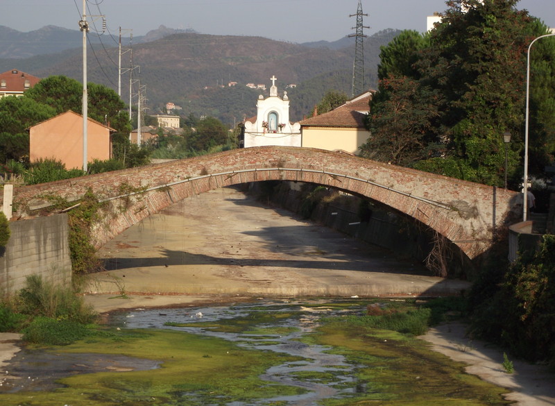 ''UN  ANTICO  PONTE'' - Sestri Levante
