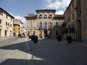 LA  PIAZZA   DEL  COMUNE