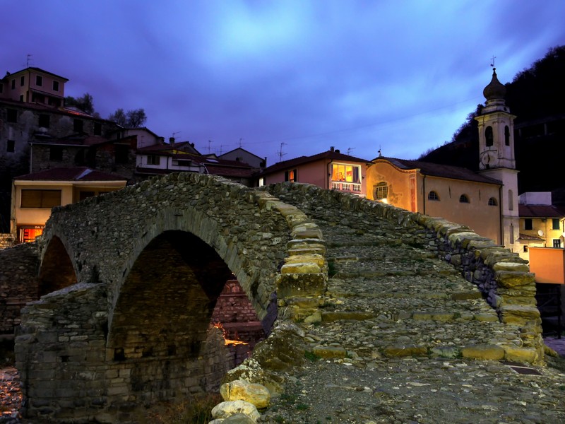 ''calde luci di lampioni…'' - Borgomaro